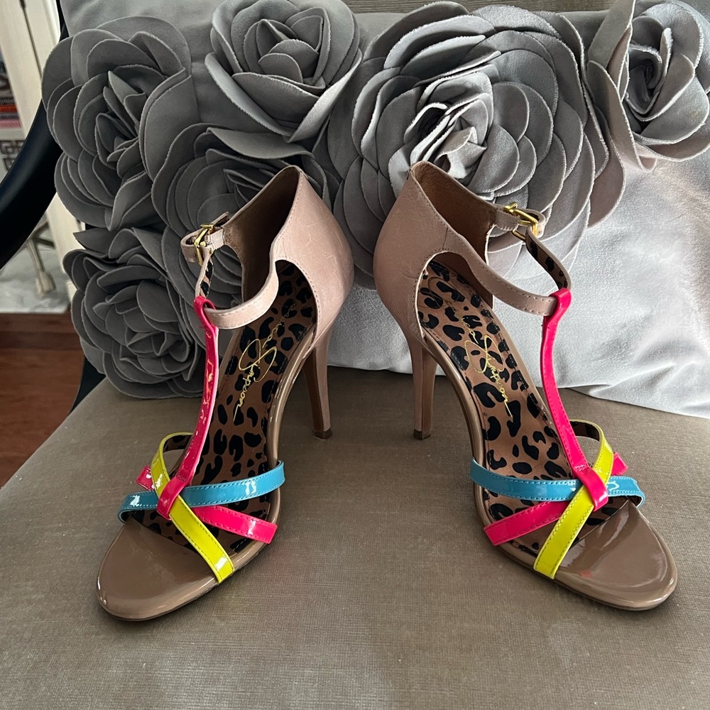 Shoes - Picture 3 of 5